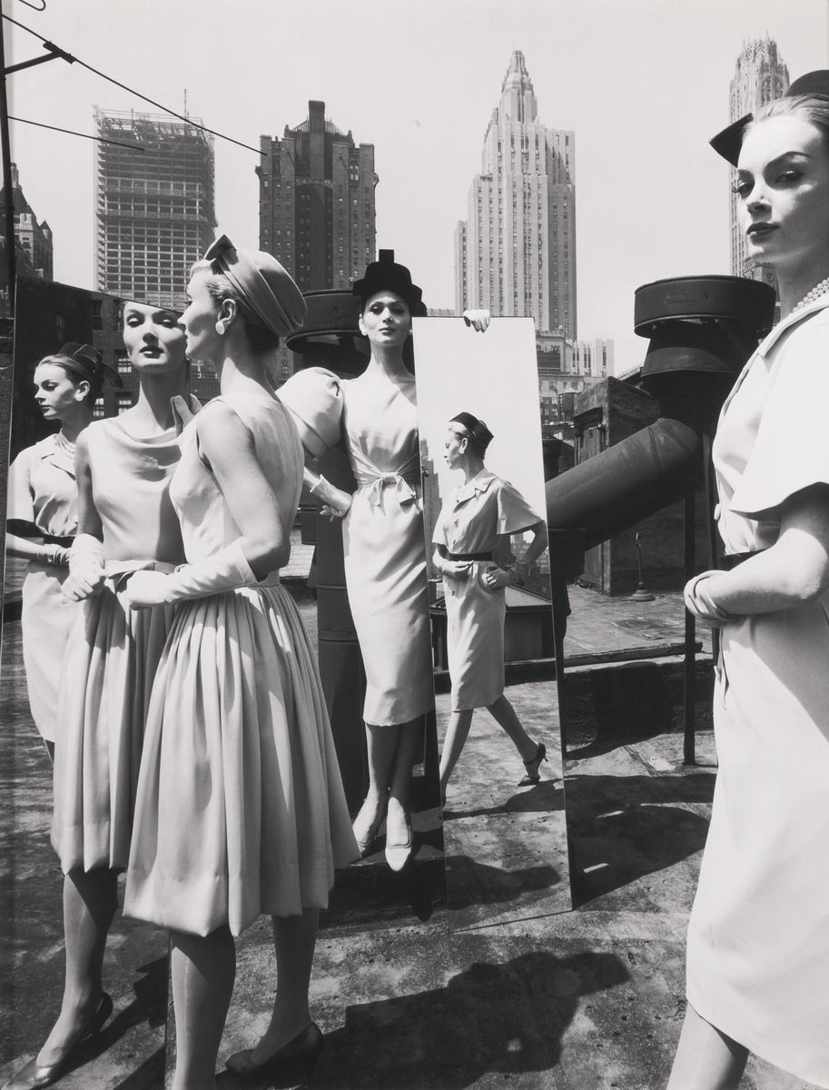williamkleinart's tweet photo. 'EVELYN, ISABELLA, NINA, AND MIRRORS, NEW YORK', 33×42in, Sold for $6,875 USD #williamklein https://t.co/T3hLio7Cmj https://t.co/9ozuA6lKrv