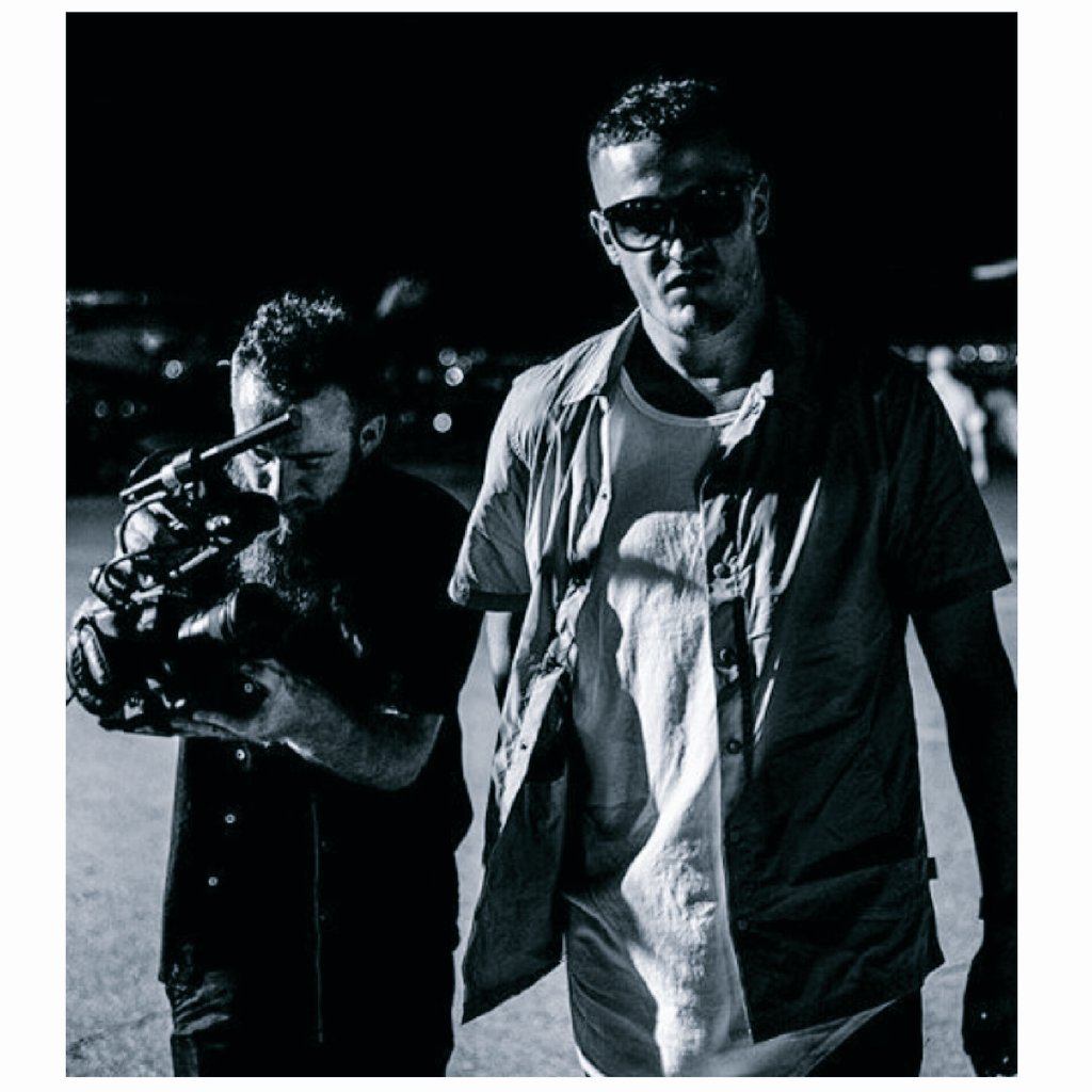 Janni_Heldens's tweet photo. @djsnake @chivteam  😍💜 https://t.co/AQl0kOwj6d