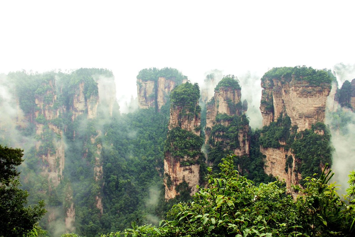 ExplainTheWorld's tweet photo. Tianzi Mountains, China.
Formed From Quartz 400million Years Ago They Resemble Mountains From A Fiction Story.🌄🗻 https://t.co/L8rDM1PiSi