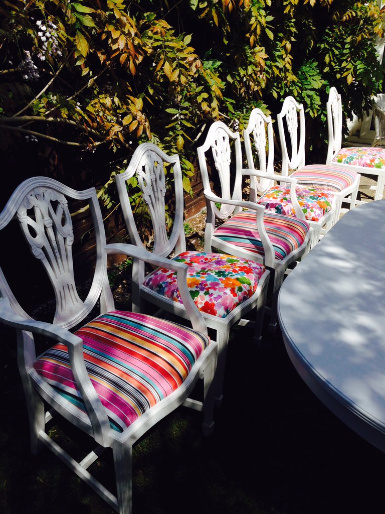 BowiebelleF's tweet image. These super sunny chairs were one of my most popular Upcycling Projects #interiorUpdate