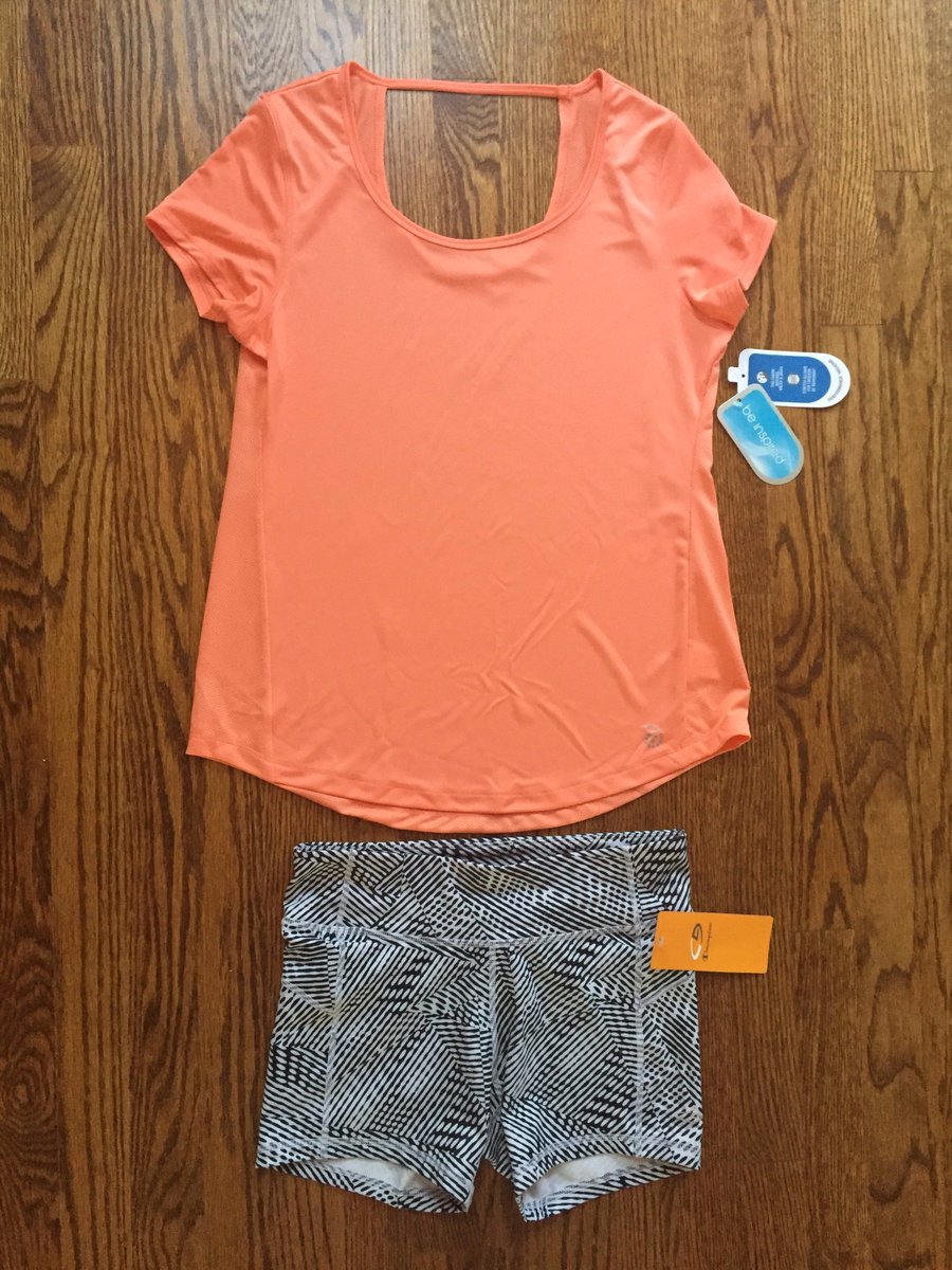22forU's tweet photo. It's HOT!! Stay cool while you run or go to the gym: https://t.co/eki0roaOrM, Shop Now @ https://t.co/OCf3MNQ3Ql https://t.co/QIjm9DbKto