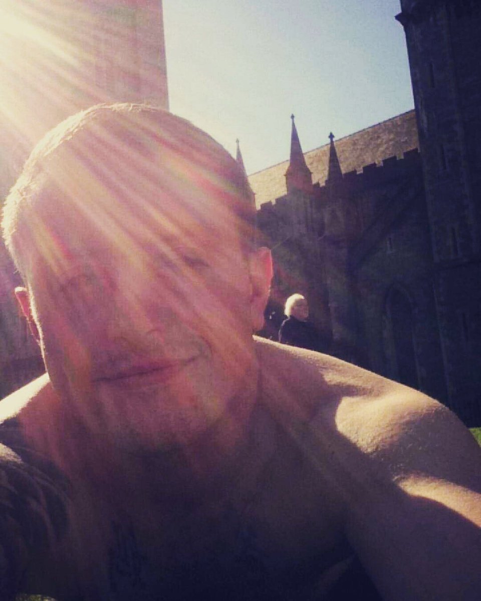 AlanSmithMMA's tweet photo. Summer time in Dublin Ireland #hottestdayoftheyear #summer #Ireland #PatricksPark https://t.co/AwJvpZ5slO