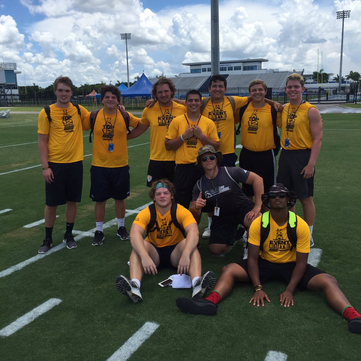 pagelbagel99's tweet photo. #squad #top12 #EventElite https://t.co/ilJqyeCOIo