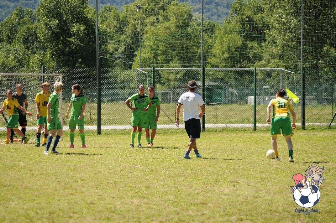 daveriophoenix's tweet photo. Il Daverio chiude il suo primo torneo a 5 #ciapalabala al VI posto!Bravine 👏🏻 #semprepresenti #avanti 💛💚 https://t.co/4H86bN6xyW