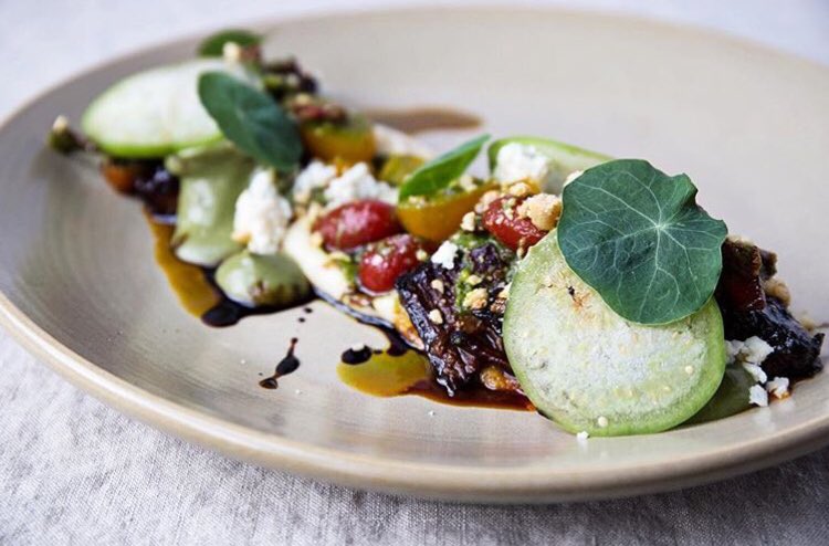 LePigeonPDX's tweet image. Snake River Farms Wagyu Brisket, peanut whipped potatoes, tomatillo ketchup, heirloom tomatoes, bacon, blue cheese.