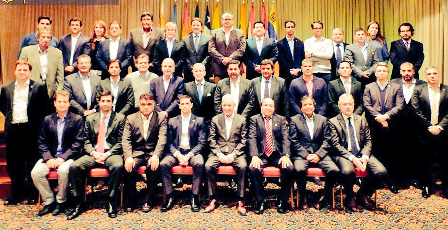 LigaSCF's tweet photo. Foto Oficial de la Reunión de Montevideo, Uruguay.
Fotografía: @OficialCAP https://t.co/2lZXYBHMvW