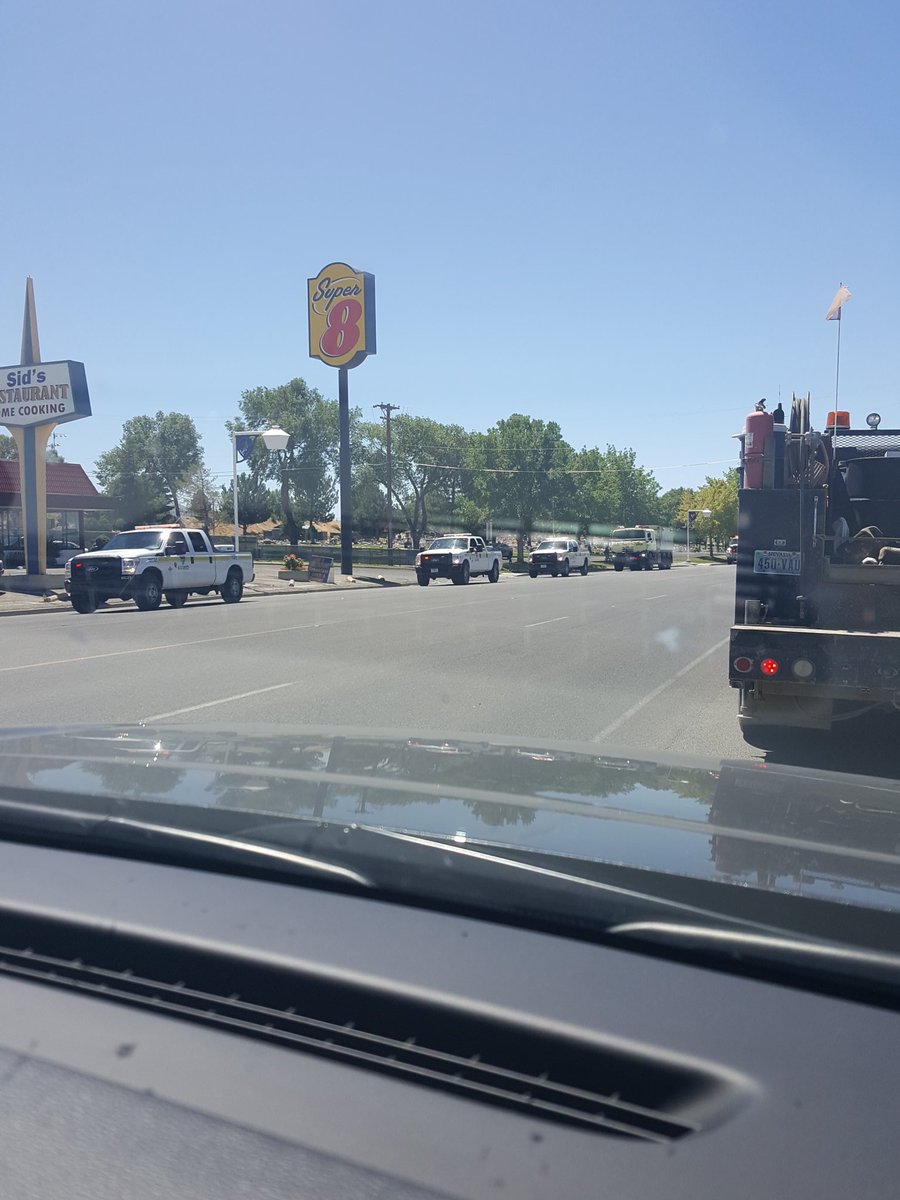 Anyone in Winnemucca, NV know what this very long motorcade is about?