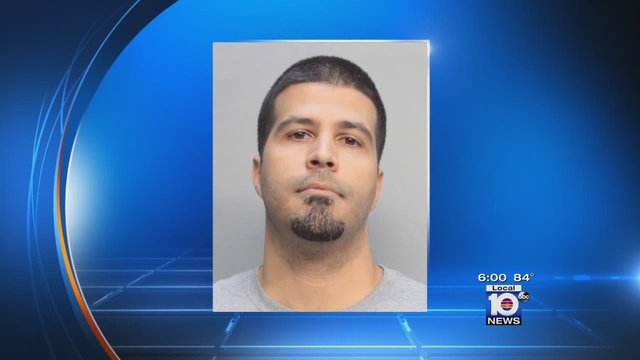 Former South Florida basketball coach arrested on another molestation charge bit.ly/2a66N8F?utm_me… https://t.co/vNBABFs8Sa