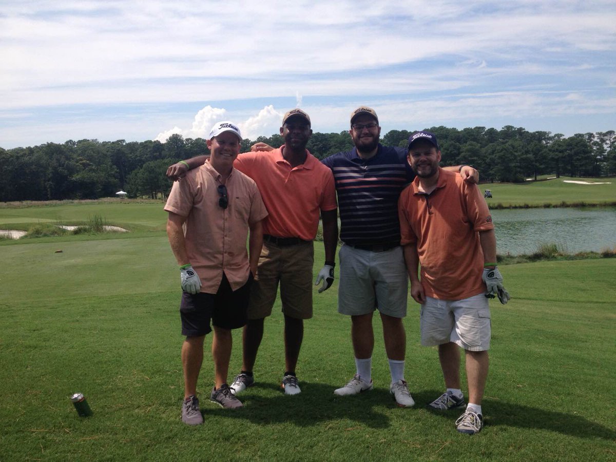 BeaconHealthOpt's tweet photo. It's been a great day for our #golf outing to help #supportmilitaryfamilies and #StampOutStigma. #GolfToEndStigma https://t.co/hTc1az0Vmb