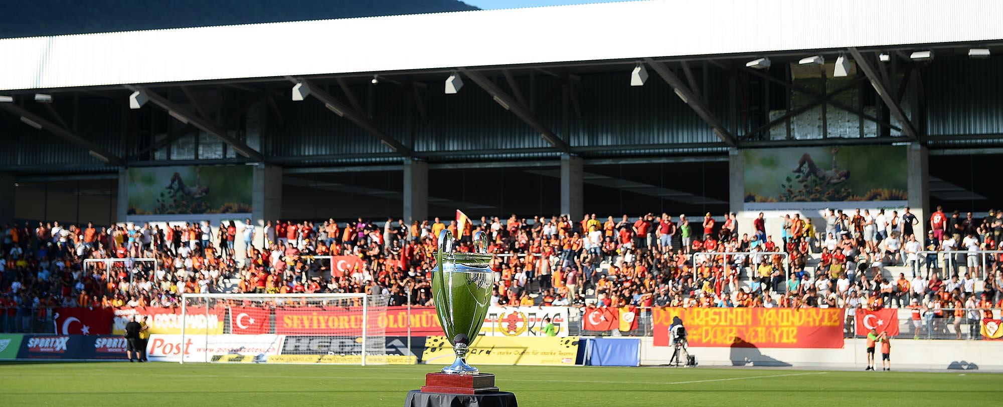 CnwFXlAXgAALxmG.jpg:large