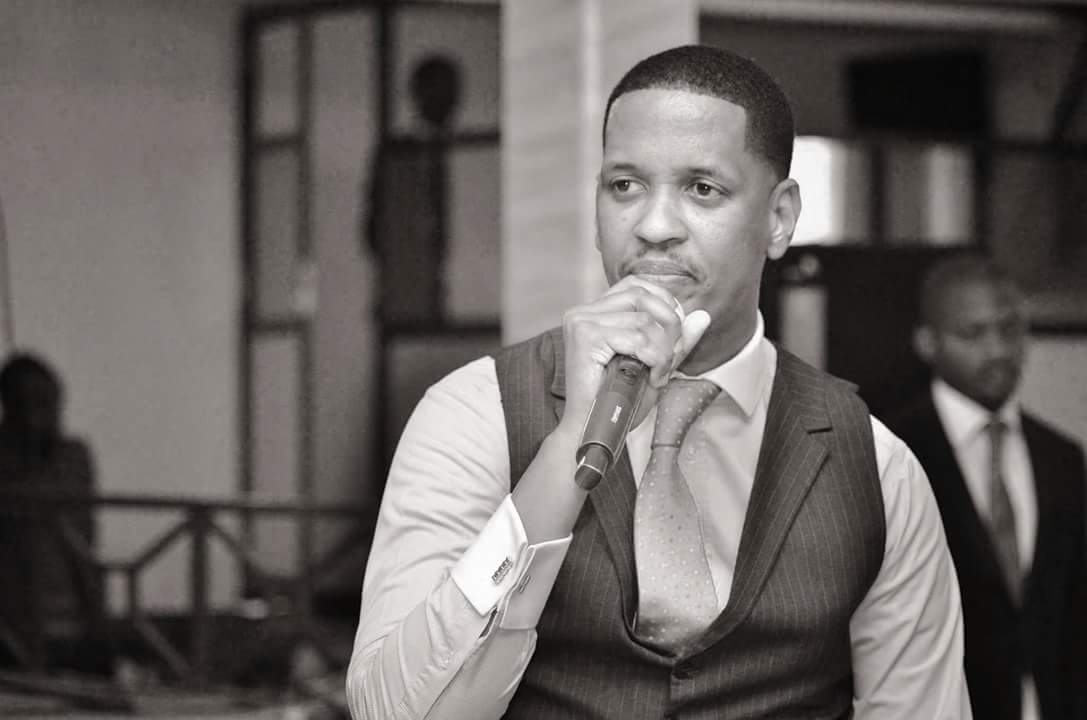 Maprization's tweet image. Who is that one sent to Irak, Sudan, Niger, or Afghanistan to preach? 
Does God only know South Africa, USA Canada?