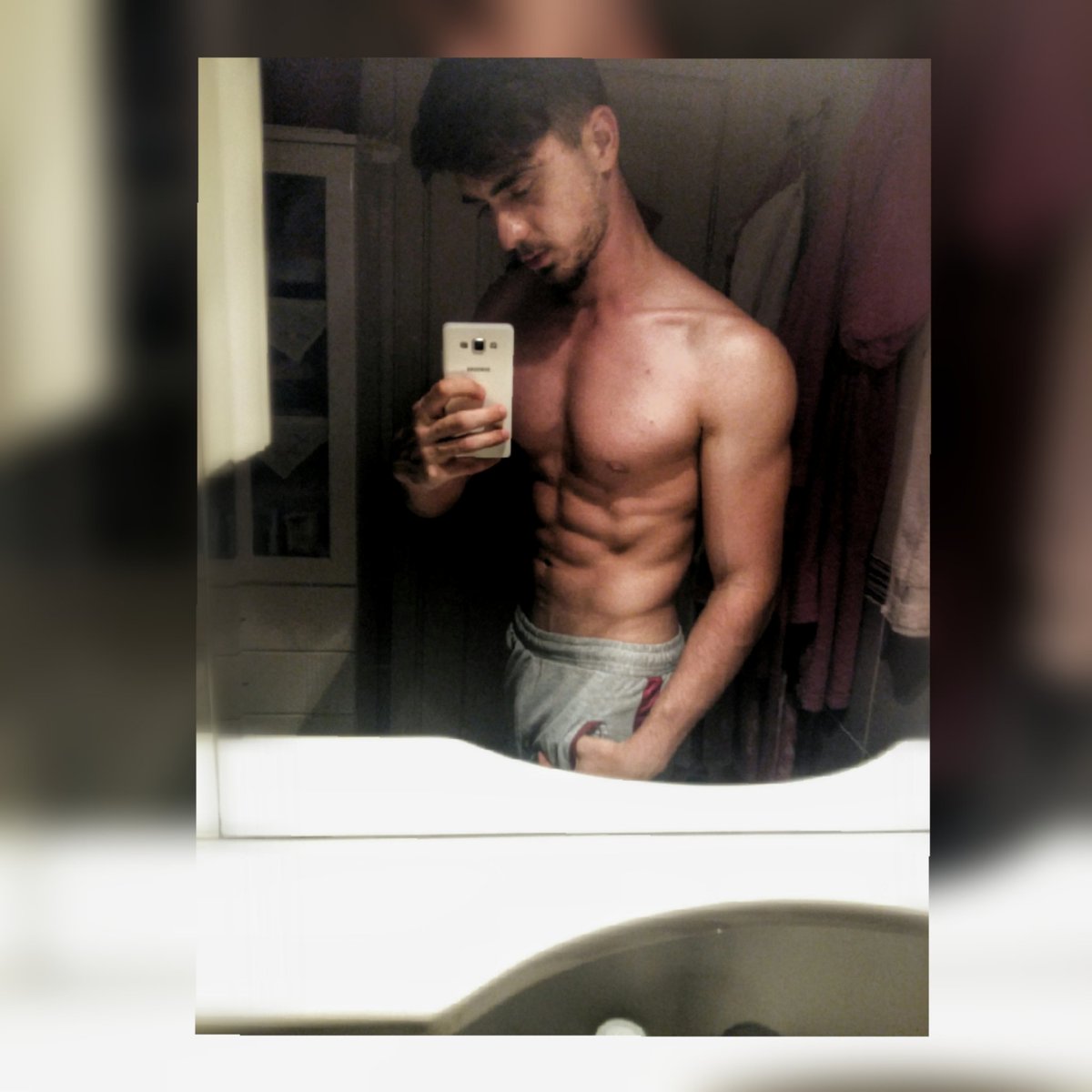 Muratkaa2's tweet photo. Son Form💪
#fitness #body #fit #fitvucut #workout #spor #vücut https://t.co/YGjVBjOiHs