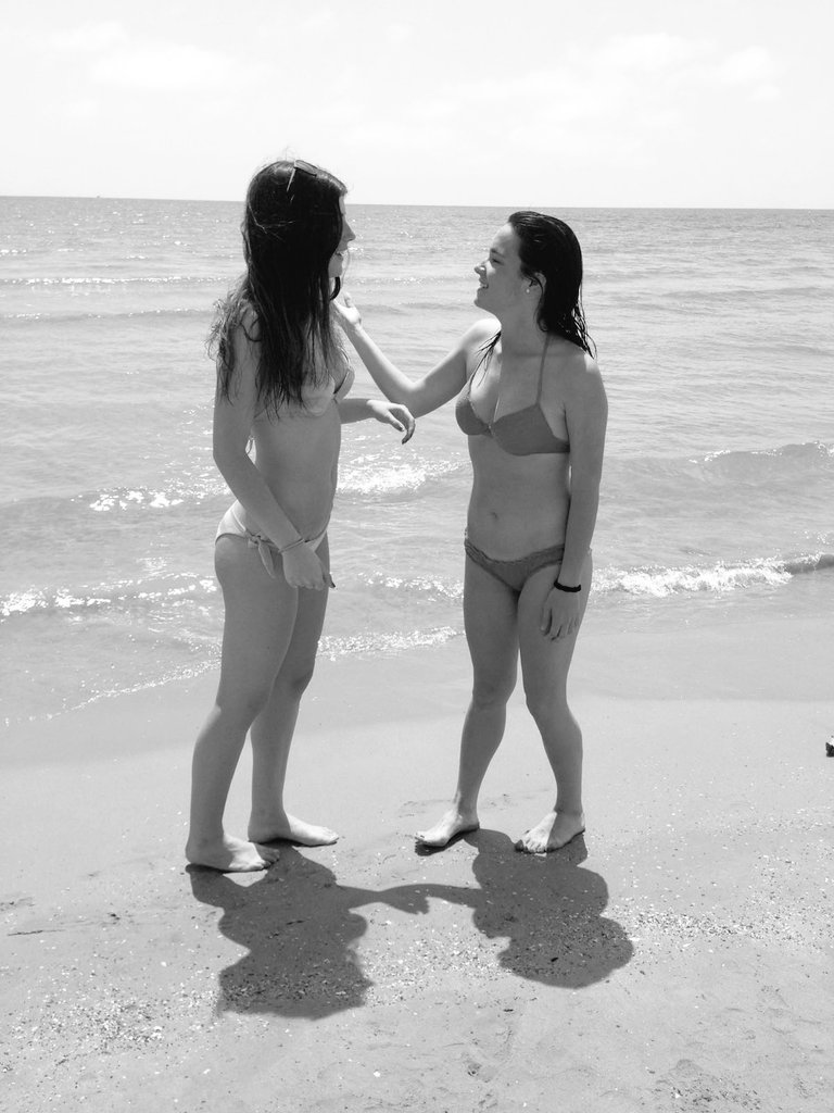 paulaaran99's tweet photo. Y con esa sonrisa que cambia la vida, miraste hacía aquí y cambiaste mi 🌎.
Felices 17! 🎂🎂#testimu #echamedemenos 🦄💛🌙 https://t.co/ZG90kmyAH4