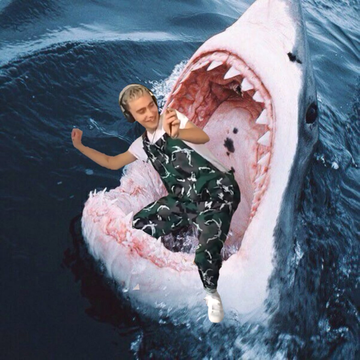 ollydancing's tweet image. olly dancing in a shark's mouth #MTVHottest Years &amp;amp; Years