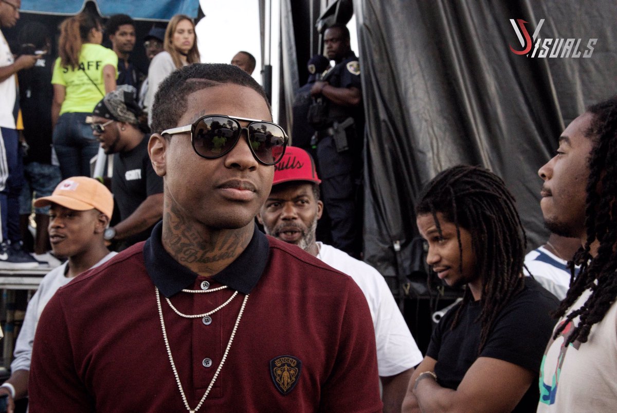 Jvisuals312's tweet photo. @lildurk shows up to #CrazeFest S/O @DJ_Bandz & @kingdthang for coming out ๐๐พ๐๐พ https://t.co/VFLY2tvcC8