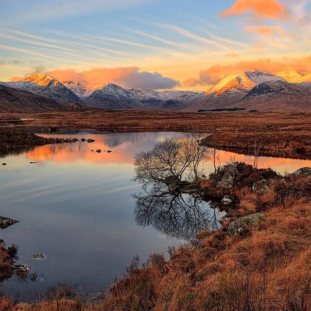 VisitScotland's tweet image. 😍 What more is there to say? Beautiful shot of Black Mount from Lochan na h-Achlaise IG/photographybymilesgray