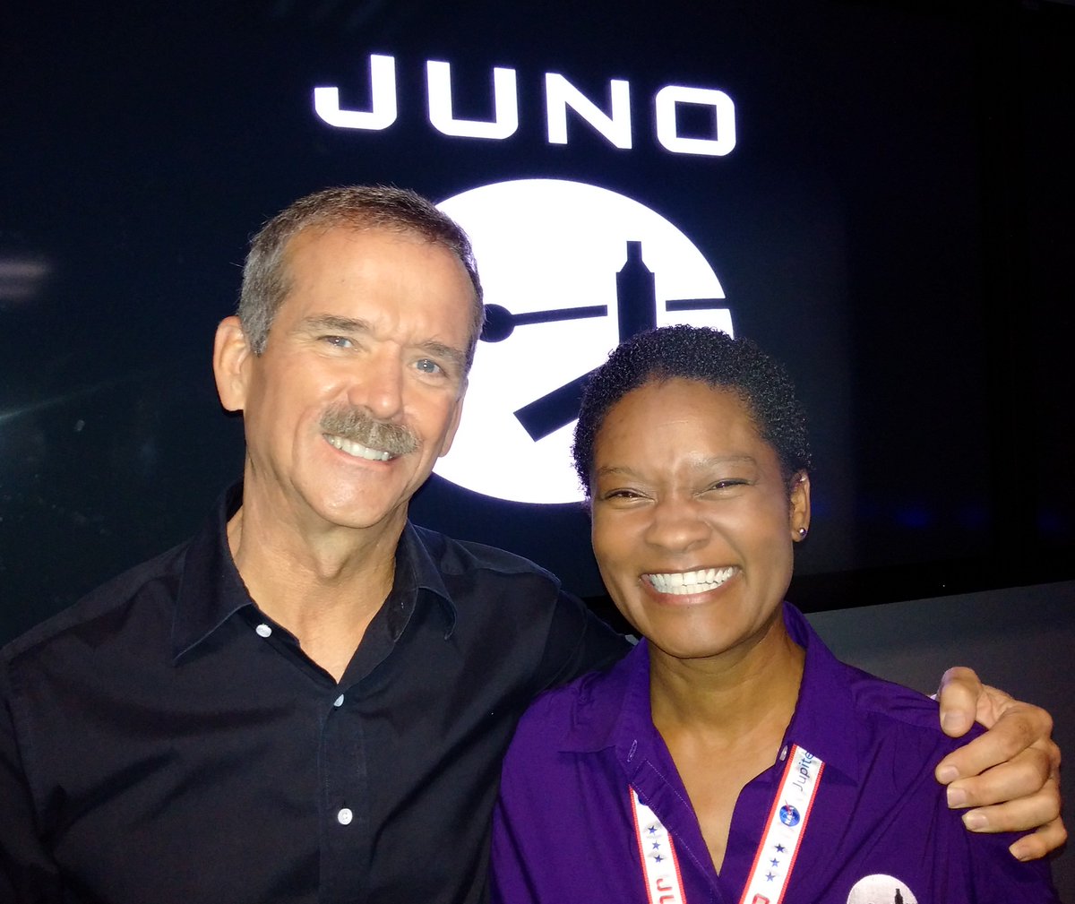 Cmdr_Hadfield's tweet photo. Tracy Drain is from Louisville KY; smart, experienced, and helping us explore Jupiter. https://t.co/AbJ4Y8ynXO @NASA https://t.co/FyhJIXw5Zc