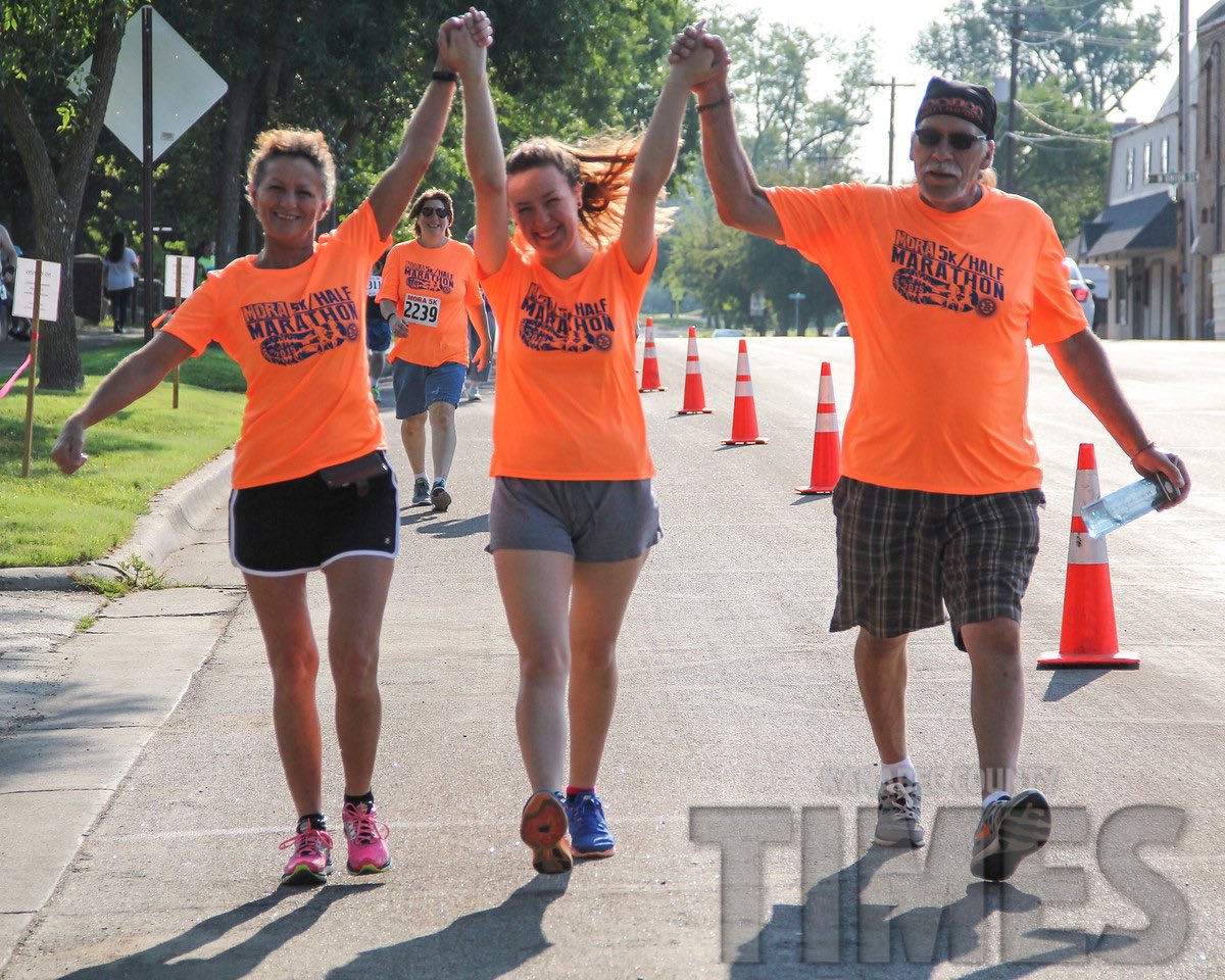 We're a month away from your prerace meal!  Are you registered yet?!