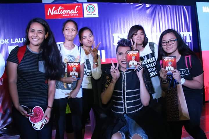 IrishLuzaura24's tweet photo. With @vicegandako #PresidentVice Book Launching, ang dyosa talaga ni Vice https://t.co/FhxUpjmPVo
