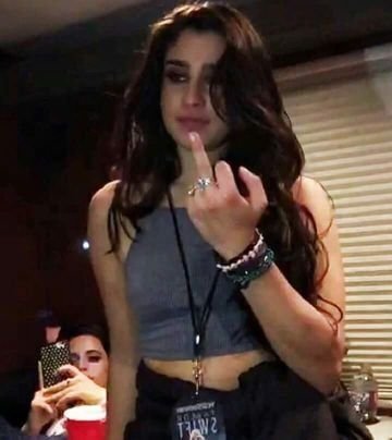 princexdarkness's tweet photo. "Camren não é real! Parem de se iludir!"

Camila da Lauren https://t.co/UzanrHO2RY