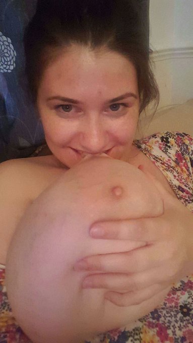 Night night.. to hot here for camming. Who wants a nibble? 😊 https://t.co/p3rZVjElCB<a href="/tag/letshavefun"class="tags"><span>#letshavefun</span></a><a href="/tag/retweeetme"class="tags"><span>#retweeetme</span></a><a href="/tag/onlyfans"class="tags"><span>#onlyfans</span></a>