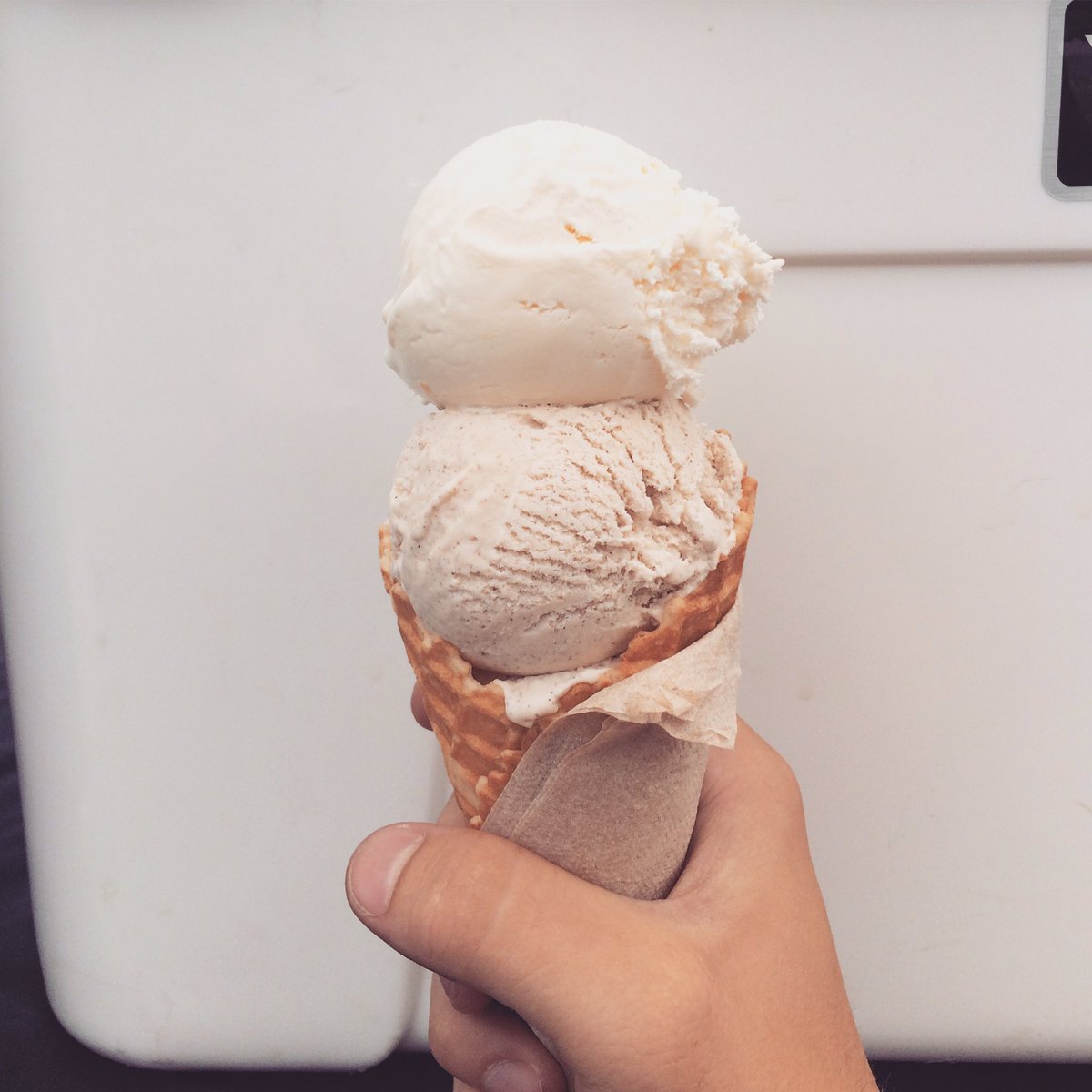 Cinnamon Brown Butter x Lavender tonight <a href="/dundasbaptist/">Dundas BaptistChurch</a> till 8pm!