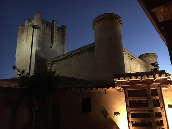 Castromontinos's tweet photo. 13. La fortaleza de torozos https://t.co/40f5SkBHYf
