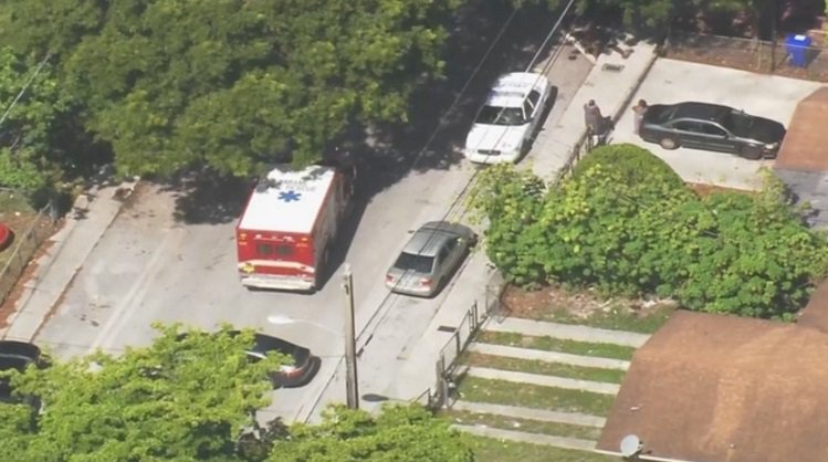 Developing story: A 15-year-old was shot in the leg in Miami bit.ly/29SEGFD?utm_me… https://t.co/OELaXesv5y