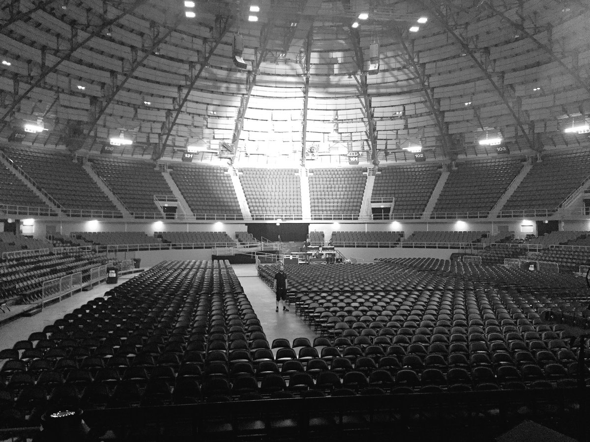 ShawnAccess's tweet photo. #ShawnWorldTourSanAntonio tonight this is going to be epic! https://t.co/8J4Y34zEB2