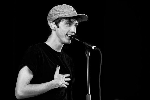 TroyeSivanVotes's tweet photo. Don't stop voting! Retweet to vote, reply with the tag, and rt the tags

#VOTEFORTROYE  #MTVHottest Troye Sivan https://t.co/9Kf6F0lEaZ