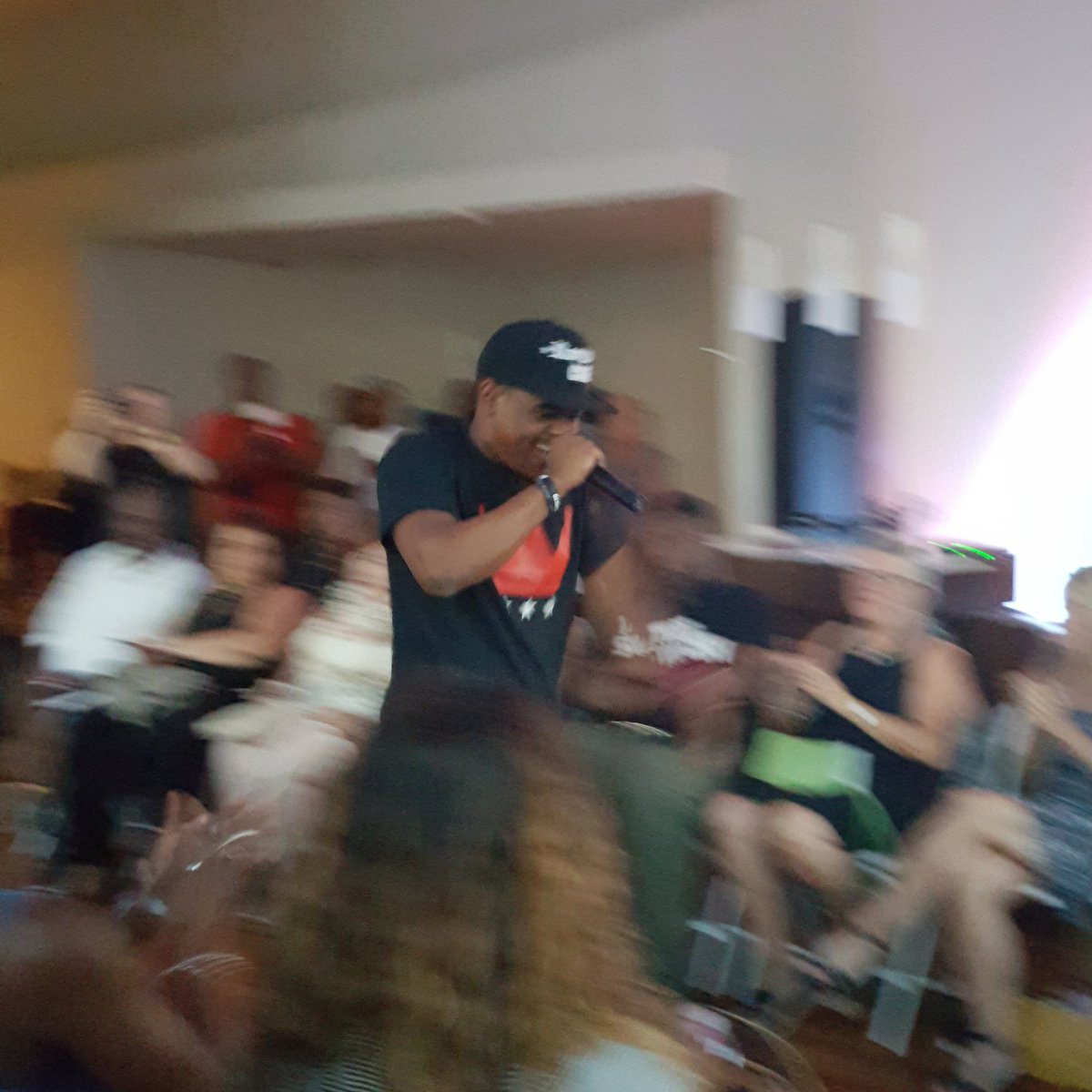 thepgchronicles's tweet photo. Lost files...love this pic! @DelawareFashion #DelawareFashionWeek #DFW #FashionWeek #Fashion #BlogLife https://t.co/CHCoSYRT2i