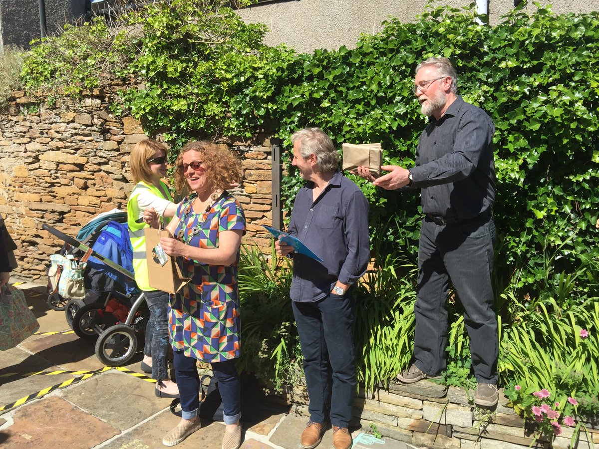 RealifersRoss's tweet photo. Neil Firth, Director @PierArtsCentre announces judges awards at Pavement Art Competition Today #AnneBevan #Orkney https://t.co/NnAUA5uq12