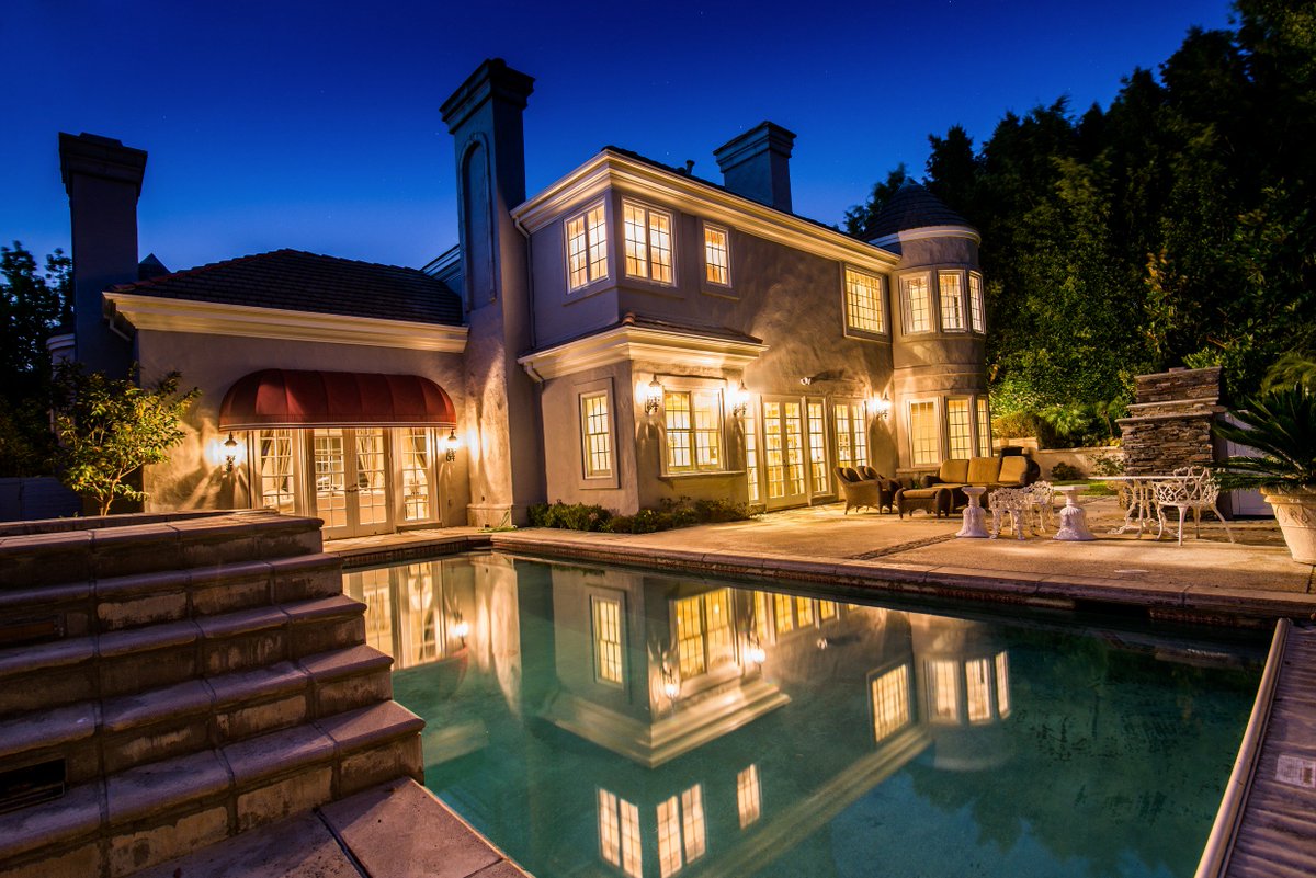 DougDuongPhotog's tweet photo. #DouglasRealEstatePhotography.com #LARealtors #SDRealtors #OCRealtors #LAPropertyManagement  #LAInerterordesigner https://t.co/SljDmqg0FI