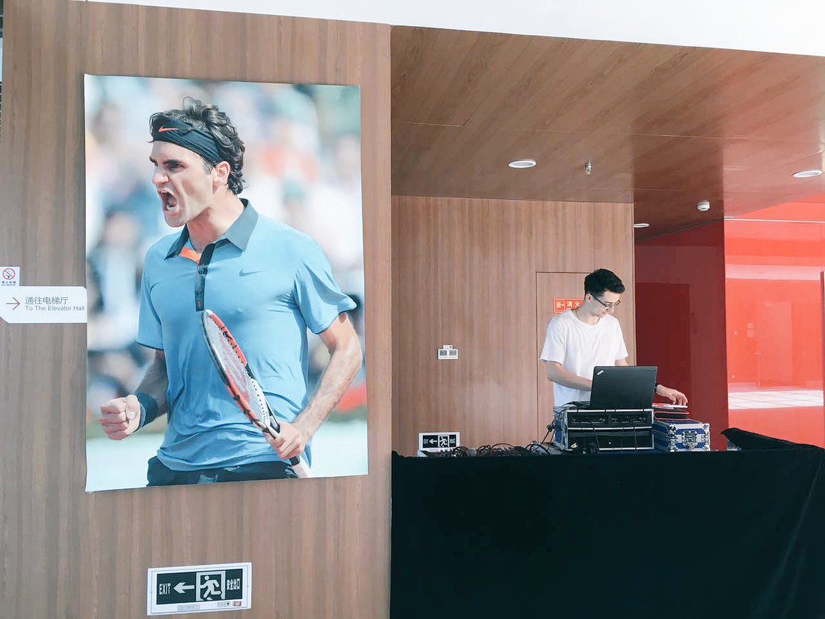 swissnexChina's tweet image. getting ready for #Swissday #ShanghaiTech #university 🇨🇭🇨🇭🇨🇭👏👏👏