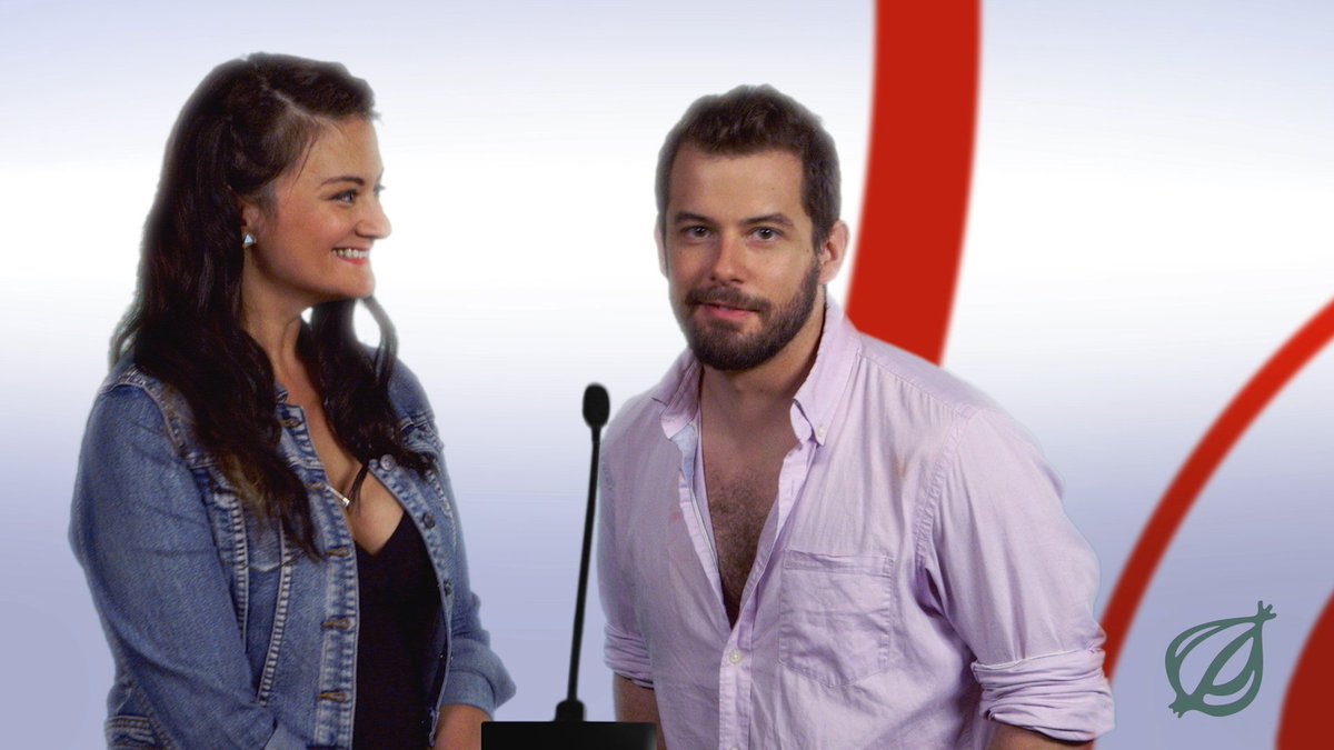 RNC Speech: Trump Invites Young Couple To Make Out For RNC Crowd onion.com/29X0RPC #RNCinCLE