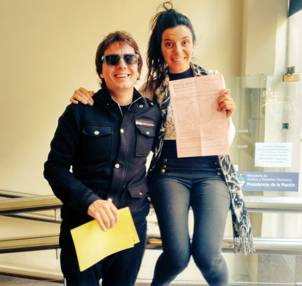 EstudiosDig's tweet image. Junto a Flor Lorenzo registrando nueva obra inédita en la DNDA! Buenos augurios para esta bella canción !