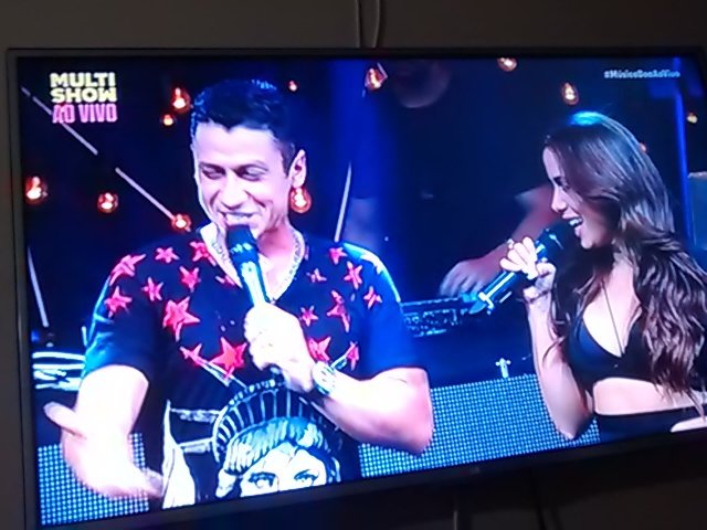 EdnaSardinha's tweet photo. @MCLeozinhoRJ  e @Anitta  juntos no @MusicaBoaAoVivo ...
Festa e só zueira. https://t.co/bYIblI4qTh