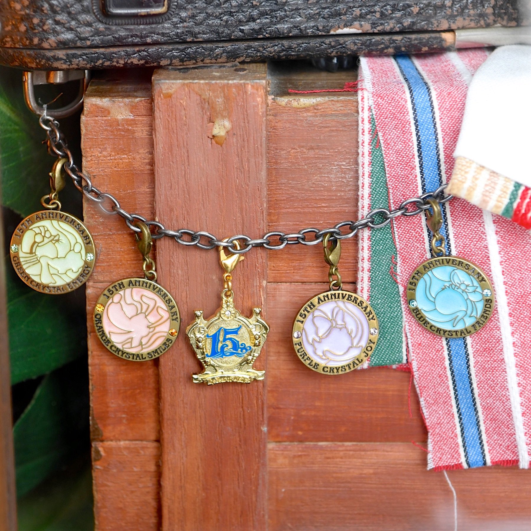 Mezzomikiのディズニーブログ 東京ディズニーシー15周年限定メモリアルグッズ ウィッシュ オーナメント 本日発売 パーツを組み合わせて自分だけのオリジナルアイテムが作れます T Co U6kyh3gxax