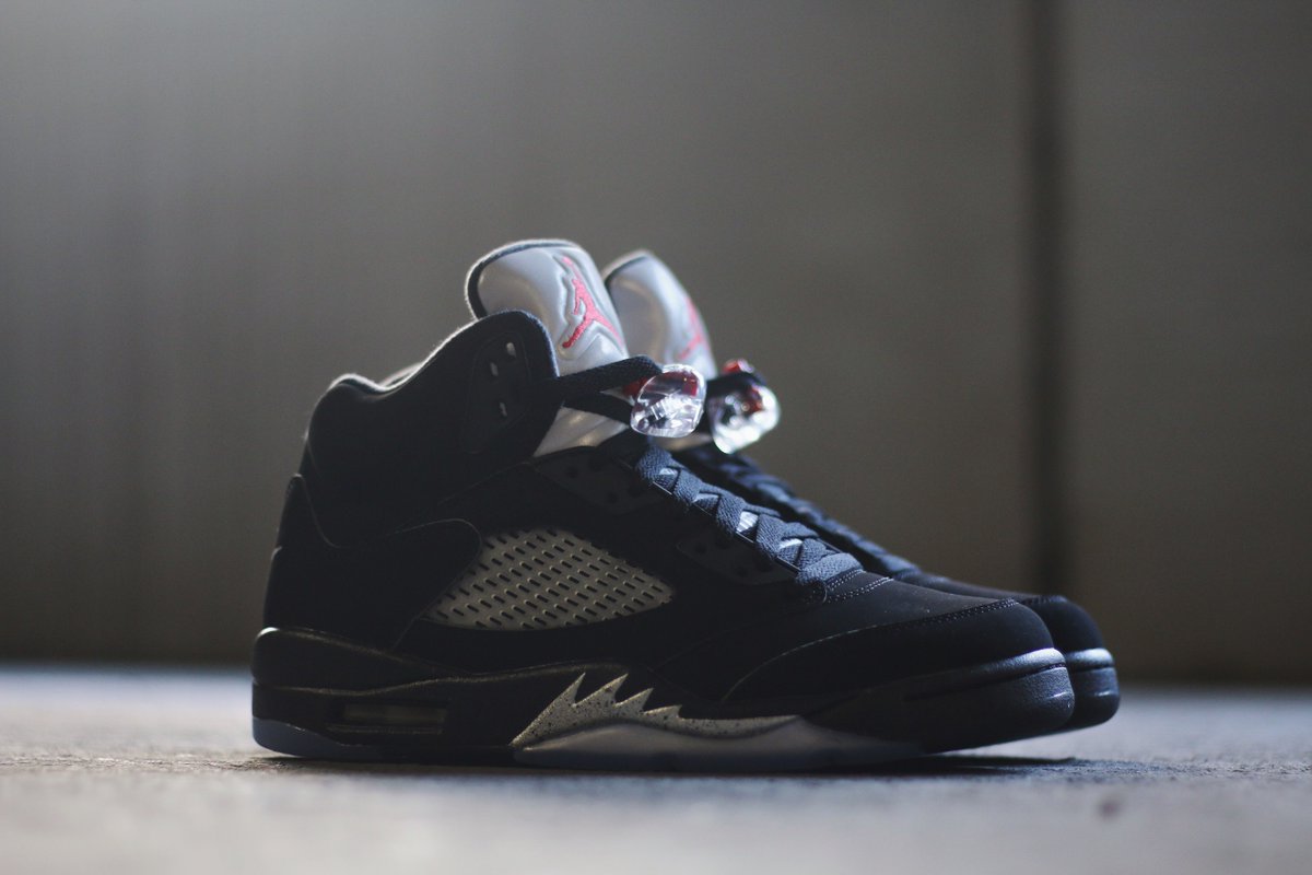 Air Jordan Retro 5 OG “Metallic” // Available in Mens/GS/TD //First come first serve // Doors open at 9:30 AM