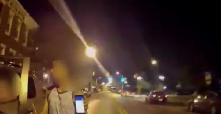 Zero_Steam's tweet image. Distracted driver hits police car on camera, exits vehicle still playing Pokemon Go
go.halfsteam.com/7i