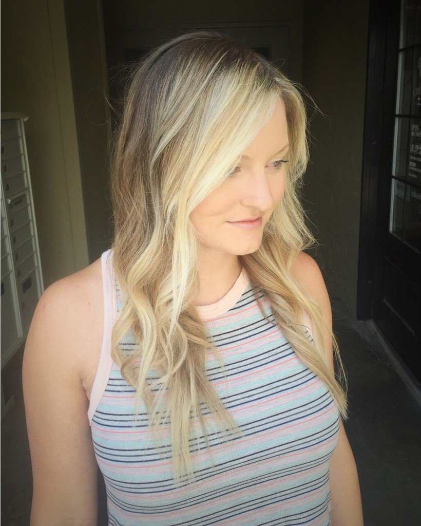 CrownBeautyBar's tweet photo. shaded crown ＋ bright face framing by Ashleigh using Davines. @hairstylistashleigh #crownA… https://t.co/I8Rb5sR8Rr https://t.co/dPMqGzGFP2