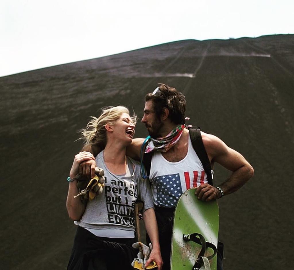 talbottsw's tweet image. Video: volcano boarding in #Nicaragua - with a MODEL, by @morewillie buff.ly/29TDDbK #travel