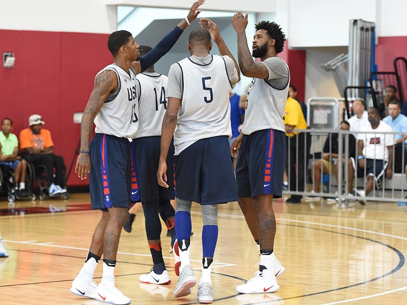 usabasketball's tweet photo. 📸 gallery from Day 2 is up! ✅ it out ➡️ https://t.co/UdhDa7aPAp #USABMNT #RoadToRio 🇺🇸🏀 https://t.co/VbGVNUJ2IU