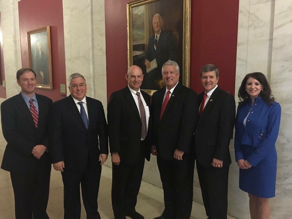 UrlingTreasurer's tweet photo. #Repost @CapitoforWV: "What a great group of statewide GOP candidates in West Virginia. 2016 looks promising!"#wvpol https://t.co/I4keWmMcUb