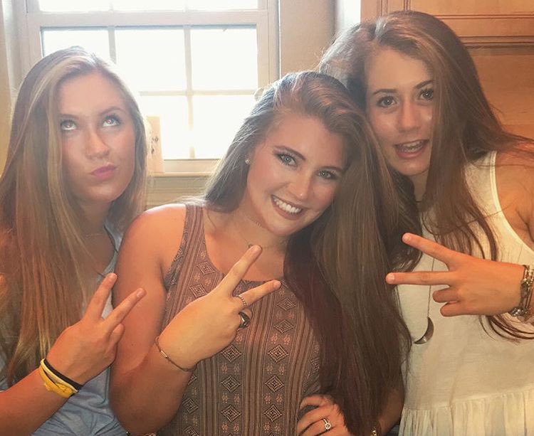 I just wanna wish cute girl in the middle a HBD bc I love her!!!!Thanks for being my friend since 1st grade :) ilysm