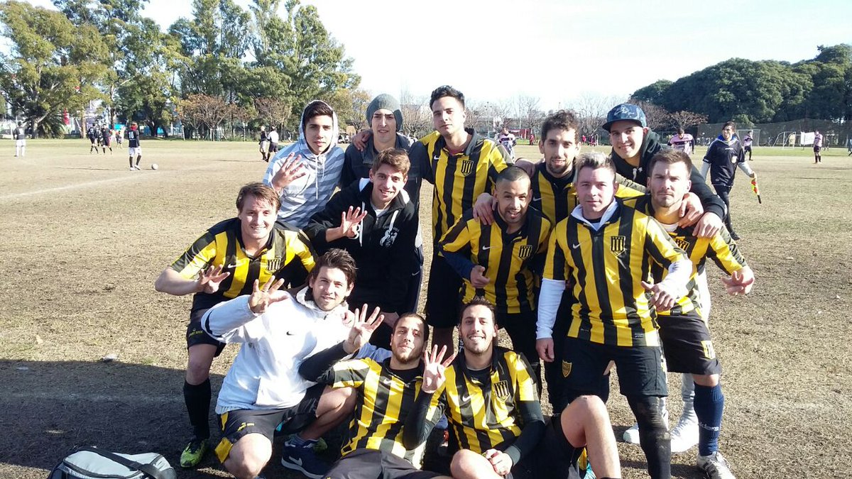 Primer triunfo del año para empezar a soñar!!! Un buen 4 a 1 vs <a href="/CariloFc/">Carilo Fc</a>