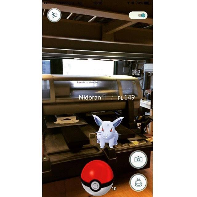 burgerprint's tweet image. Intrusi in laboratorio 😁 ⚠️ #burgerprint #nidoran #pokemon #pokemongo #print #color #natur… ift.tt/29XJAWo