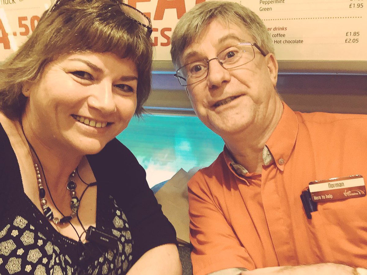 And here he is! @virgintrains cheery Norman. 👍 #topemployee