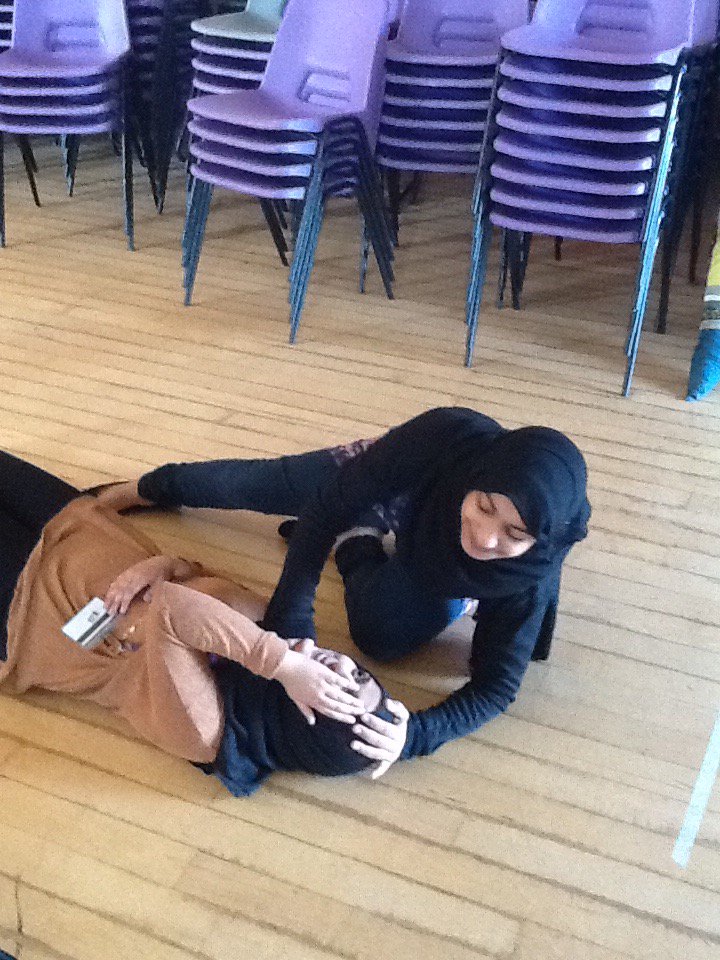 SwansSixthForm's tweet image. Our girls hard at work already preparing to save lives! @stjohnambulance #firstaid
