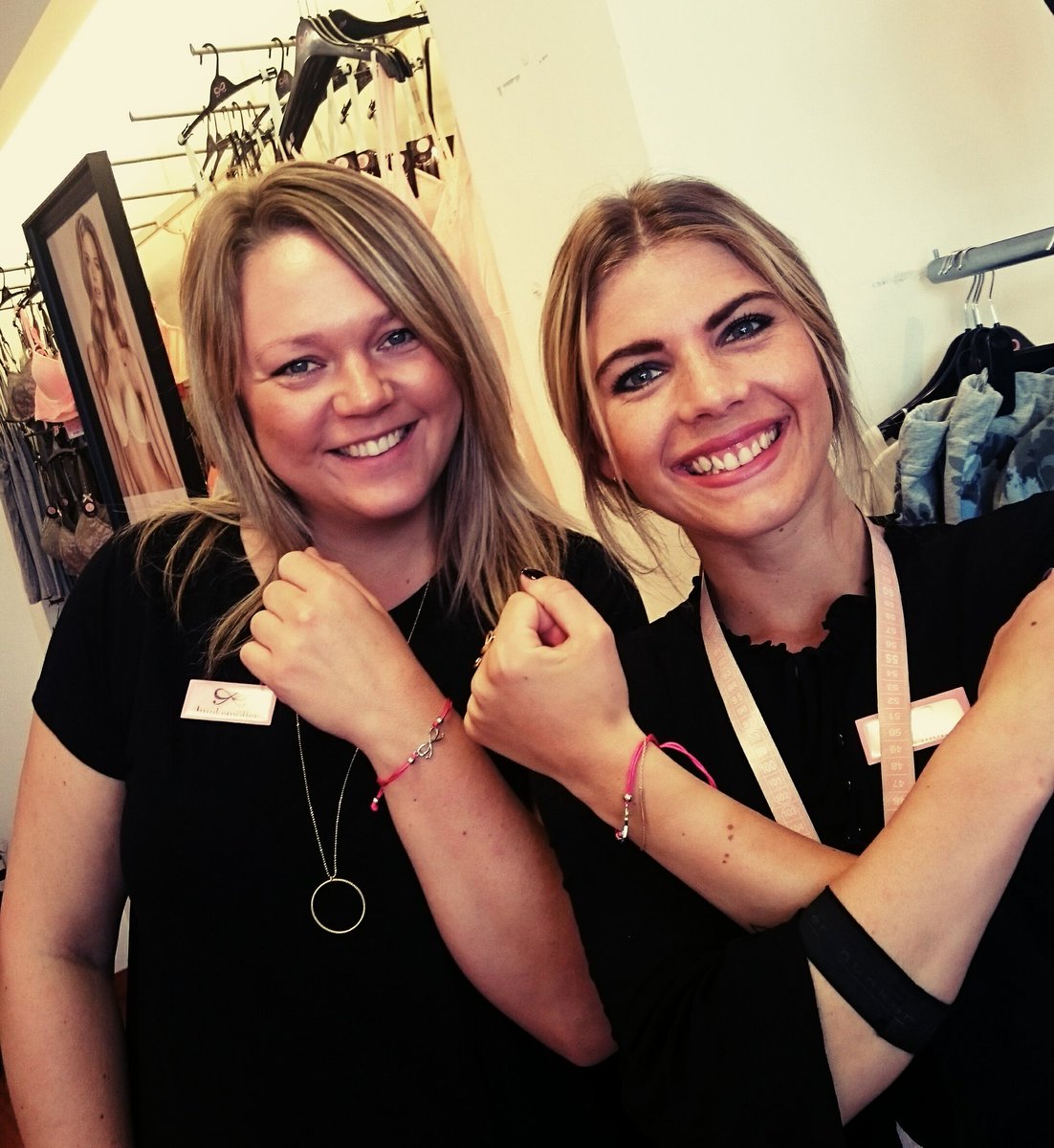HannahKofod's tweet photo. #truebrandambassadors #liveitup #buddy #lovemyjob  😀 @PWildbork @Hunkemoller @P_Mountford @SorenThomsenHKM https://t.co/AQ6fQEfvWQ